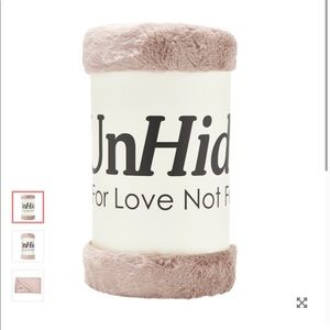 NWT Unhide Lil Marshmallow 50” X 60” Blanket Rose Pink